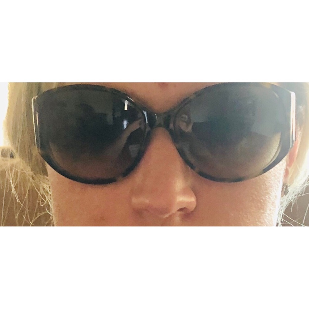 Marc Jacobs Tortoise Shell Sunglasses - Picture 8 of 8